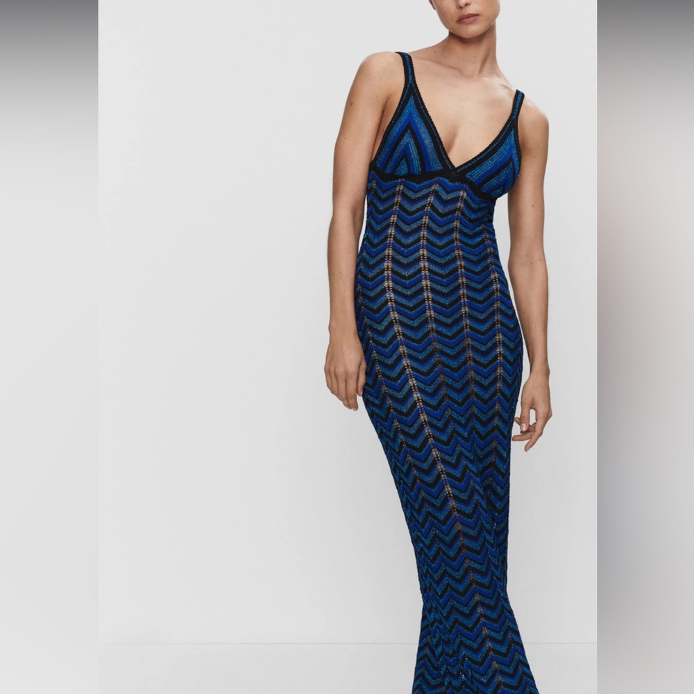 Light-weight knit dress for summer